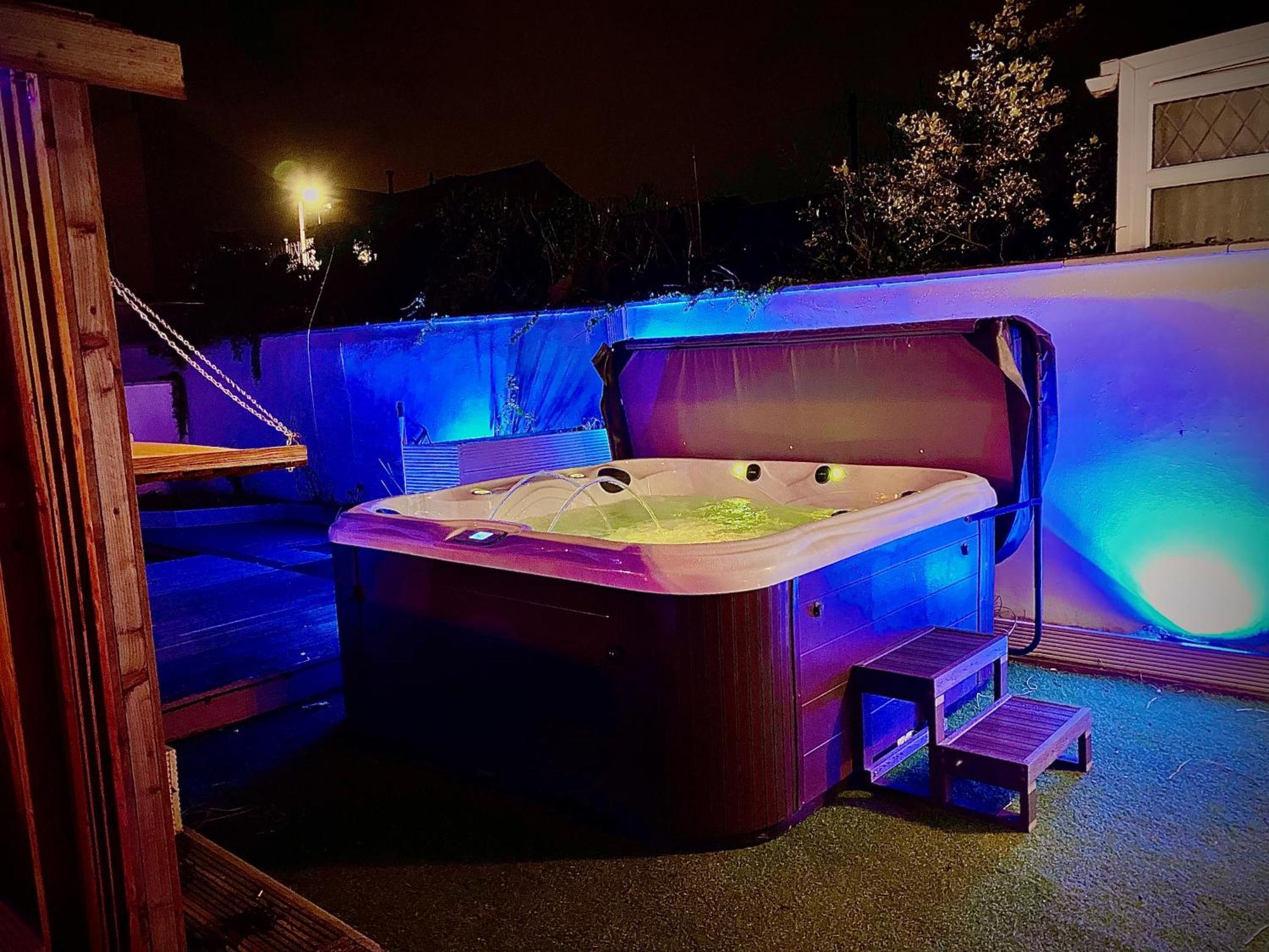 فيلا Sleeps10-Parking-Garden-Hottub-Petfriendly بلاكبول المظهر الخارجي الصورة